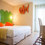 Готель Logis Les Grenadines Агд