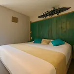 Logis Les Grenadines Готель 3*