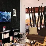 Logis Les Grenadines Готель 3*