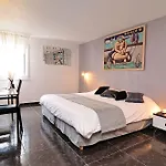 Готель Logis Les Grenadines