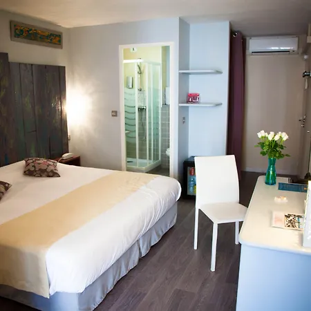 Logis Les Grenadines Hotel