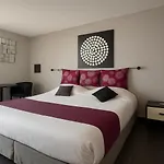 Logis Les Grenadines Hotel