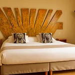 Logis Les Grenadines Hotel