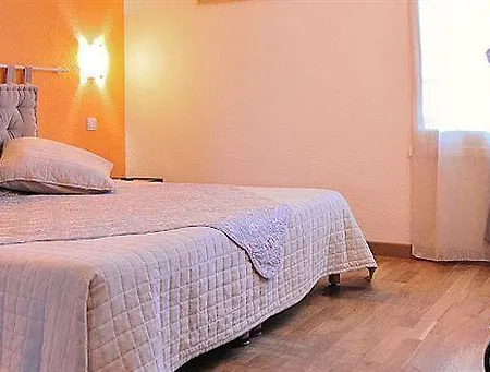 Готель Les Grenadines 3*