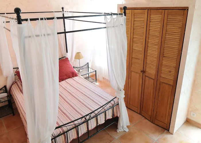 Hotel Logis Les Grenadines