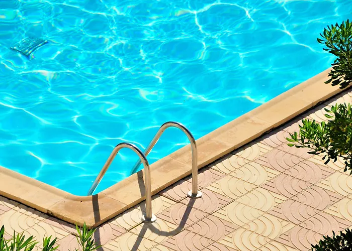 Logis Les Grenadines Hotel Agde