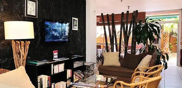 Logis Les Grenadines Szálloda 3*