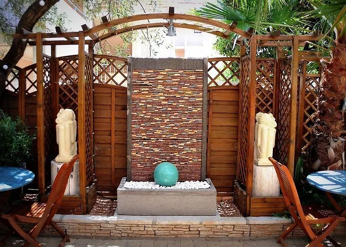 Logis Les Grenadines Szálloda