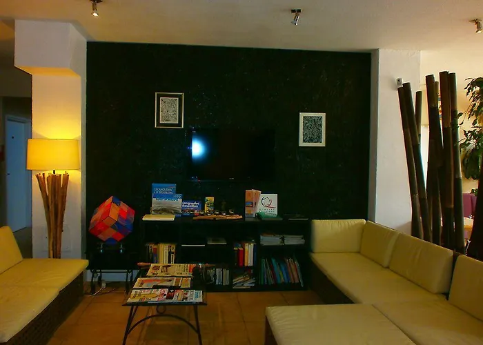 Logis Les Grenadines 3*