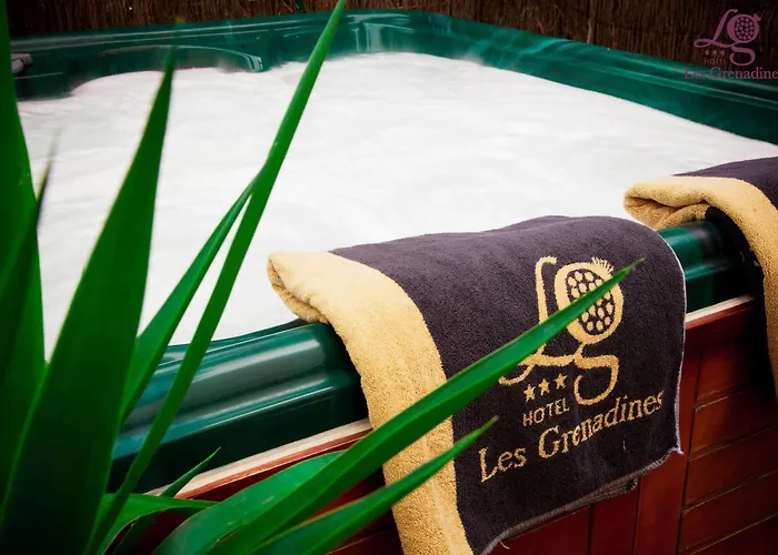 Logis Les Grenadines Szálloda